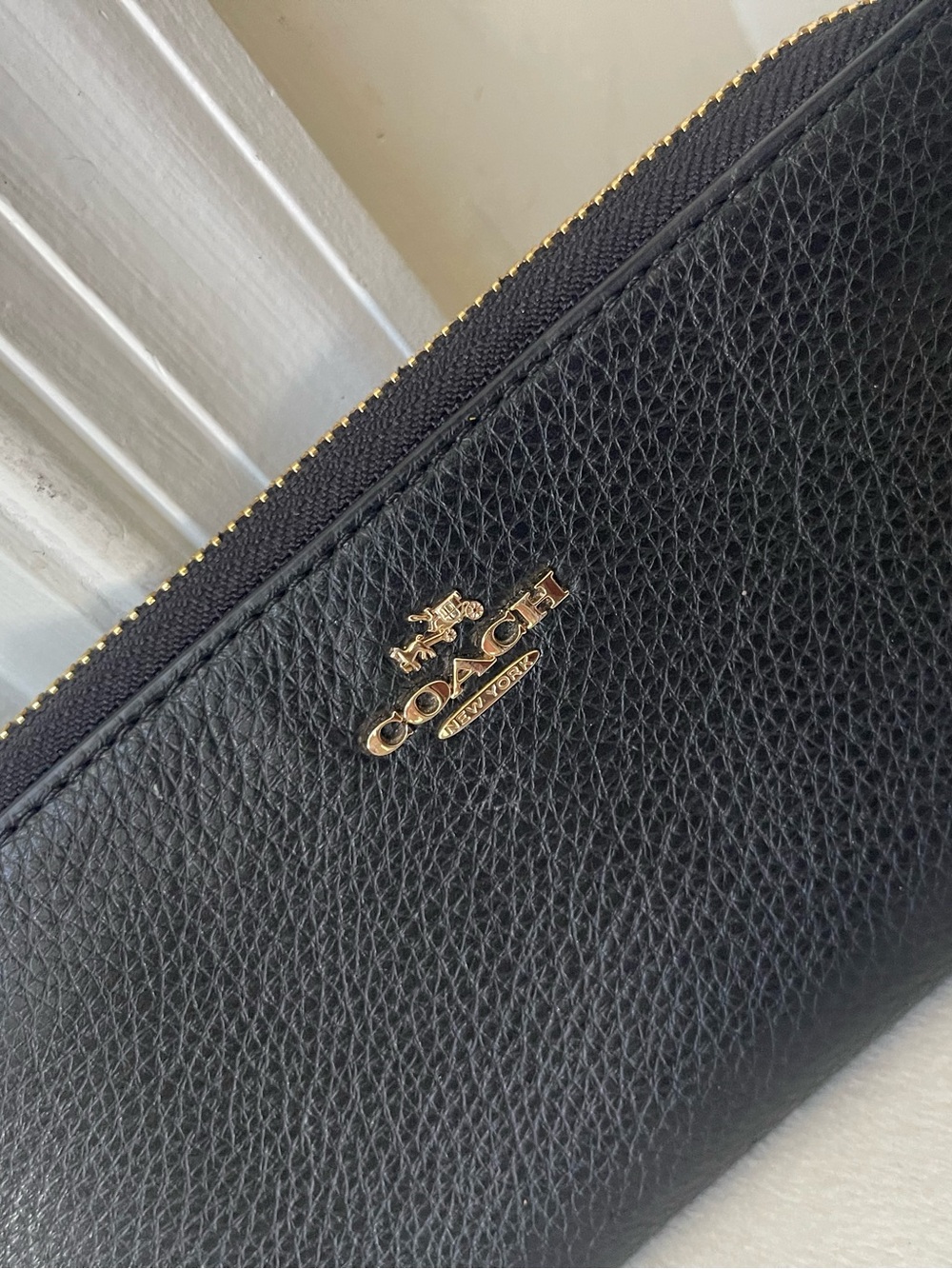 Coach Black Pebbled Leather Zip Wallet with Gold Logo - Picture 2 of 9